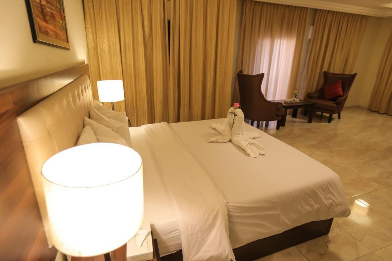 Lancaster Hotel Apartments Dahiet Alrasheed Amman Eksteriør billede
